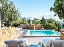 Villa Sami by MMega, hotel a Torre Ovo