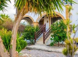 Welcoming 3-Bedroom Apartment with Ocean Views