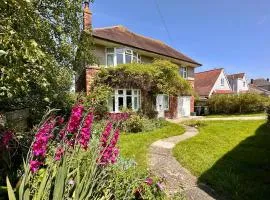 The Coastal Hideaway - Weymouth