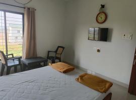 Happy Holiday Home, Hotel in Alibag