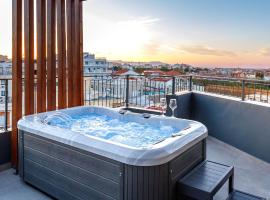 Anele Luxury Suites - Roof Top Jacuzzi, hotel with hot tubs in Chania Town