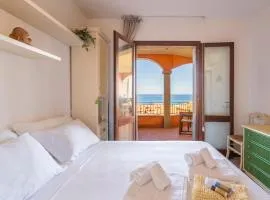 Marina, apartamento frente al mar