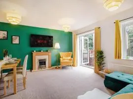 Central Cactus Escape Ideal for Long Stays 10ppl!
