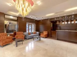Riviera Hotel