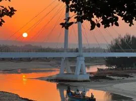 Turtle Beach House with free breakfast & wifi