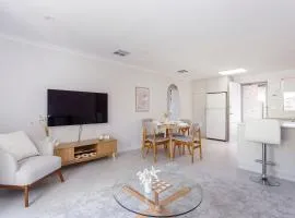 Maylands Riverside City Retreat