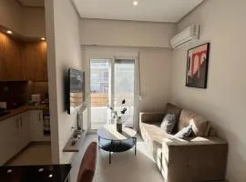 Stylish Condo Nearby Acropolis & Metro、アテネのコンドミニアム