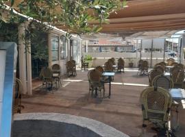 Hotel Restaurant Calypso, ξενοδοχείο σε Fos-sur-Mer