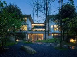 BuSu Forest Forever Hotel