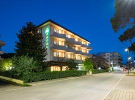 Hotel Parco dei Pini - 100mt dal Mare, hôtel 3 étoiles à Follonica