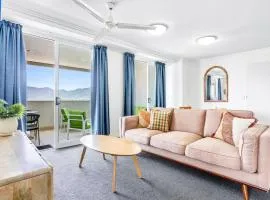 Cairns Central Apartment
