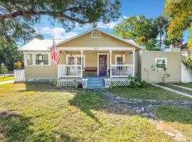 Sanford's Haven, 3 Bedroom, Sleeps 7