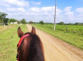 Alquiler de caballos y cabalgatas por el Atlántico, κάμπινγκ σε Baranoa