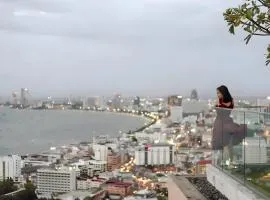 Sea View 2 Bedroom Condo on 39FL Near Walking Street