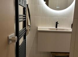 Rénové et bien placé, hotel di Les Allues