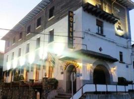 Hotel de la Val, hotel Hechóban