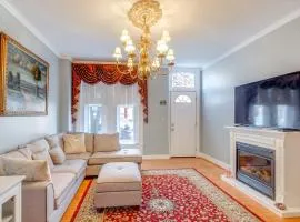 1 Mi to Dtwn Townhome with Patio in Baltimore!