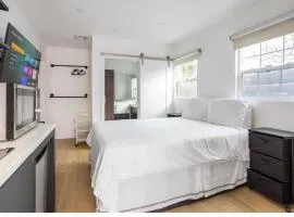 Charming one bed one bath privet studio
