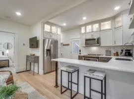 Chic Luxury Retreat in Old Town, Walk Everywhere!