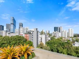 DreamHaus Country Club Guadalajara, hotel v destinaci Guadalajara