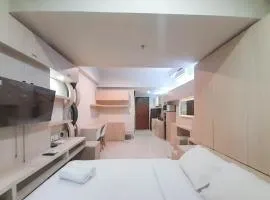 Best Homey and Modern Studio at Uttara The Icon Apartment By Travelio