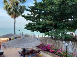 Amazing Spacious Seaview Condo