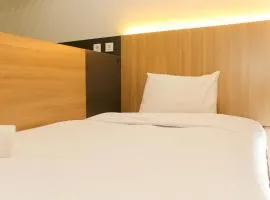 Nice and Cozy Studio at Monroe Tower Apartment By Travelio