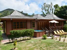 Heliconia Grove, cottage in Baie Sainte Anne