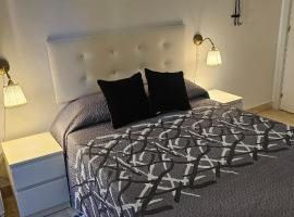 Habitaciones Chueca, мініготель з рестораном у Мадриді