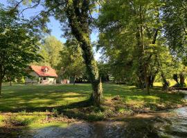 Chalet de l'Yères à Canehan - pêche privée - accueil "Pet Friendly", hôtel à Canehan