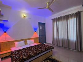 The Siddhartha Greens Resort, hotell i Bīr