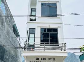 ToTo-Chan Hotel, hotel with parking in Dồng Văn