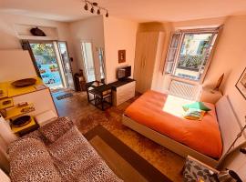 Barbara House, hotel a Como