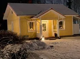 Talo Merikarvian keskustassa lähellä Merta!