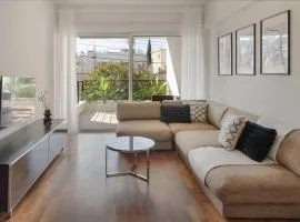 Phaedrus Living Evergreen City Flat