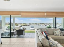 Marina Views family and small dog friendly, hotel in Hindmarsh Island