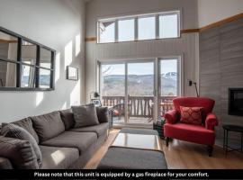 Relaxed Chalet with Views of Mont-Tremblant, villa en Mont-Tremblant