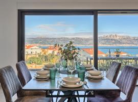 The Lookout Liveli - Premium Sea-View Apartment, hotel que acepta mascotas en Slatine