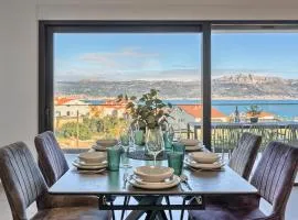 The Lookout Liveli - Premium Sea-View Apartment