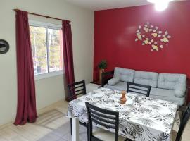 Hermoso Departamento en Quines, hotel en Quines