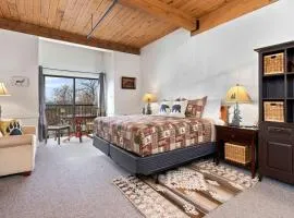 Mountain Inn Studio 94 with Wintergreen Advantage