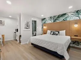 Studio 1 King Bed Sleeps 2 Pet-Friendly