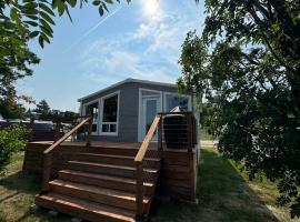 Camping St-Mathieu, hotel v destinaci Saint Mathieu de Rioux