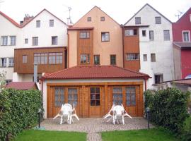 Penzion 102, guest house in Pardubice