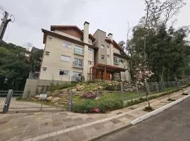Amplo e luxuoso 2 suítes no Bavária