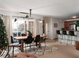 Ski in out at La Halte Mont-Blanc 2, casa de campo em Saint-Faustin