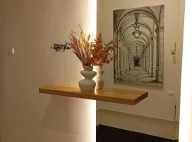 Anatoli 3 bedroom City Central Apartment