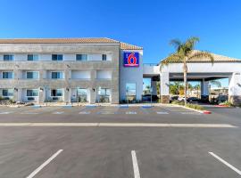 Perris में, होटल Studio 6 Suites Perris, CA