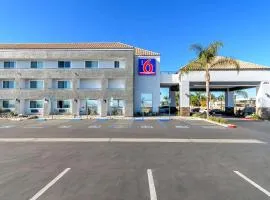 Studio 6 Suites Perris, CA