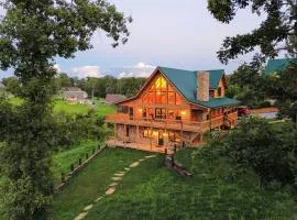 Large Deck and Shared Dock Cabin on Kentucky Lake!